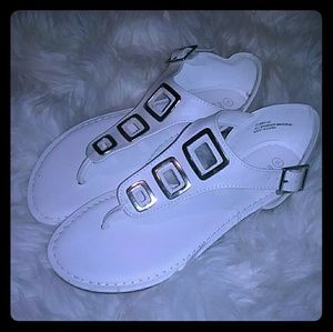 Rouge Helium Sandals